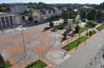 Изграждане парково осветление площад гр.Павликени